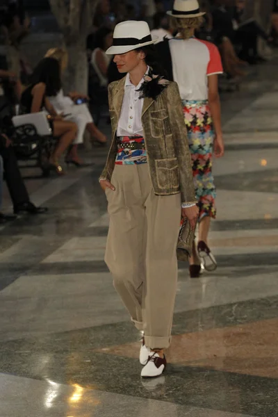 Look 73